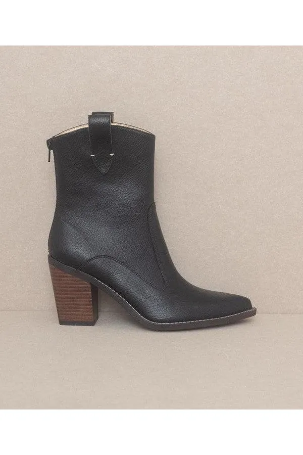 OASIS SOCIETY Tara - Two Paneled Western Boots